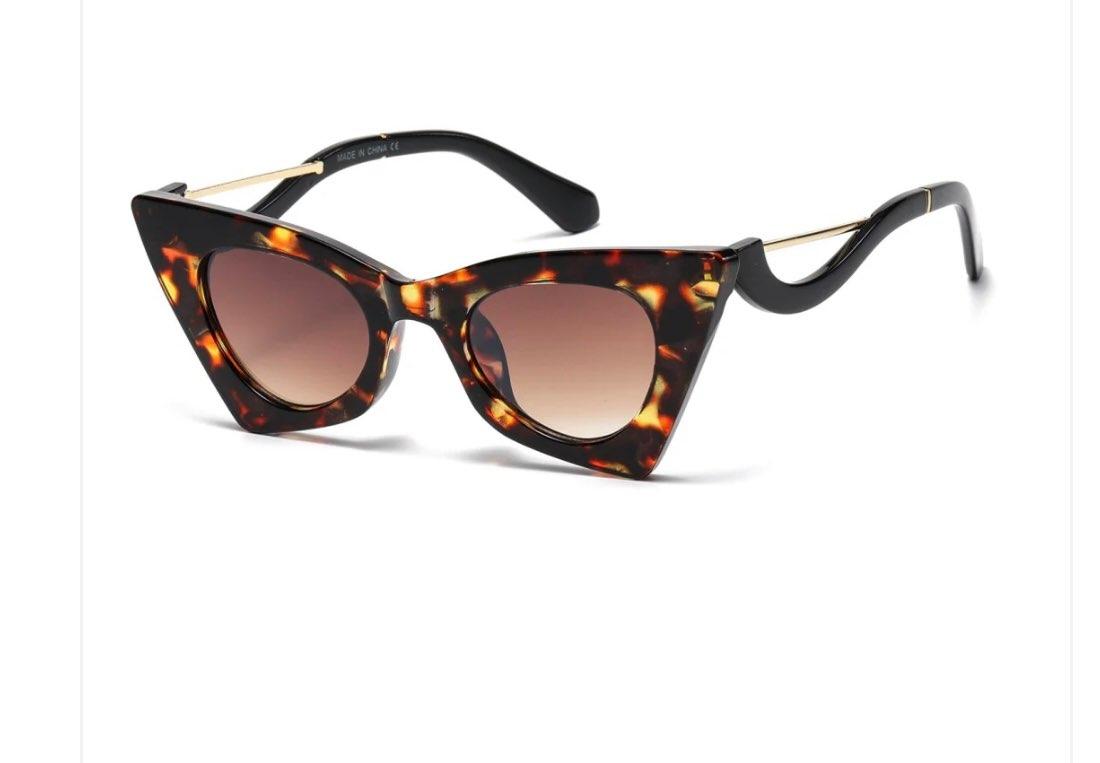 Iconic Cat Eye Sunglasses