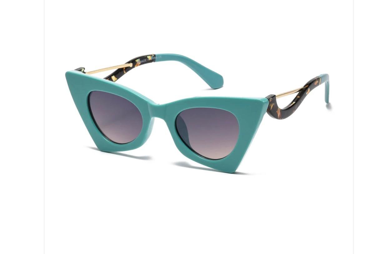 Iconic Cat Eye Sunglasses